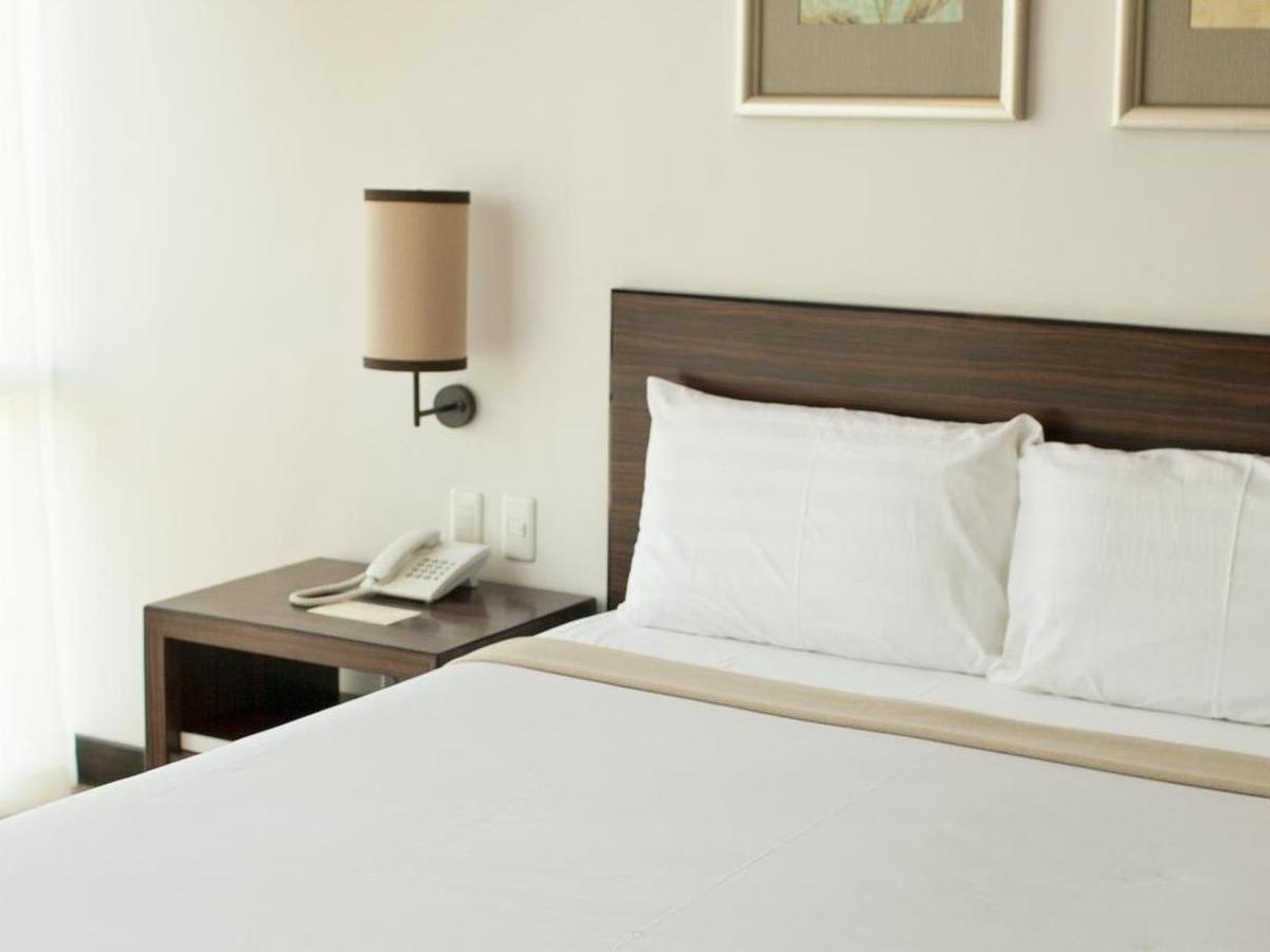 דיפולוג D'Hotel & Suites מראה חיצוני תמונה